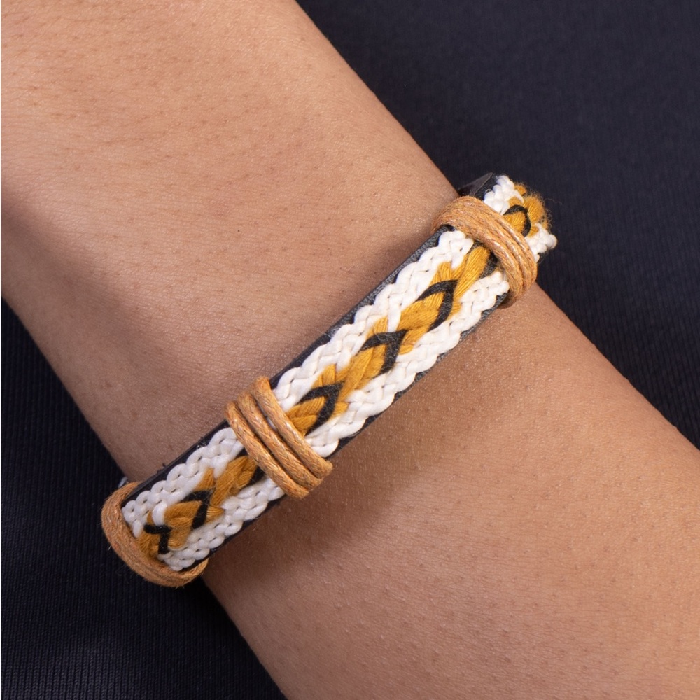Mountain PASSPORT - Black Urban Bracelet